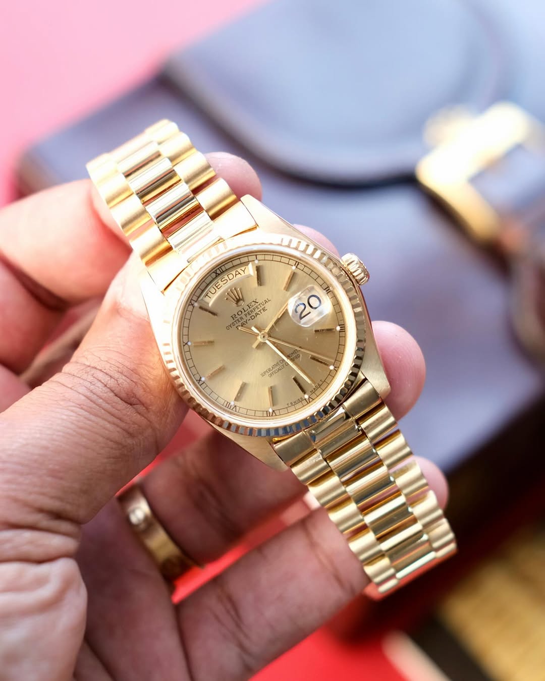 ROLEX DAY DATE 1979 | QUALIDADE MIRROR | ACOMPANHA CAIXA E DOCUMENTOS REPLICA ROLEX