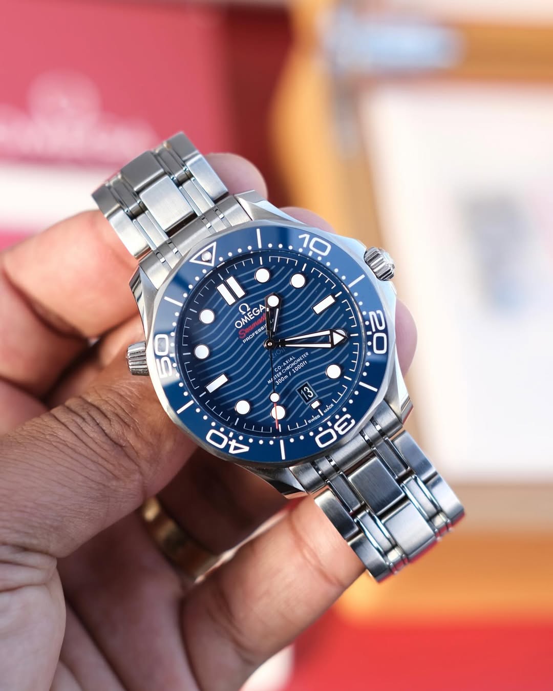 OMEGA SEAMASTER DIVER 300